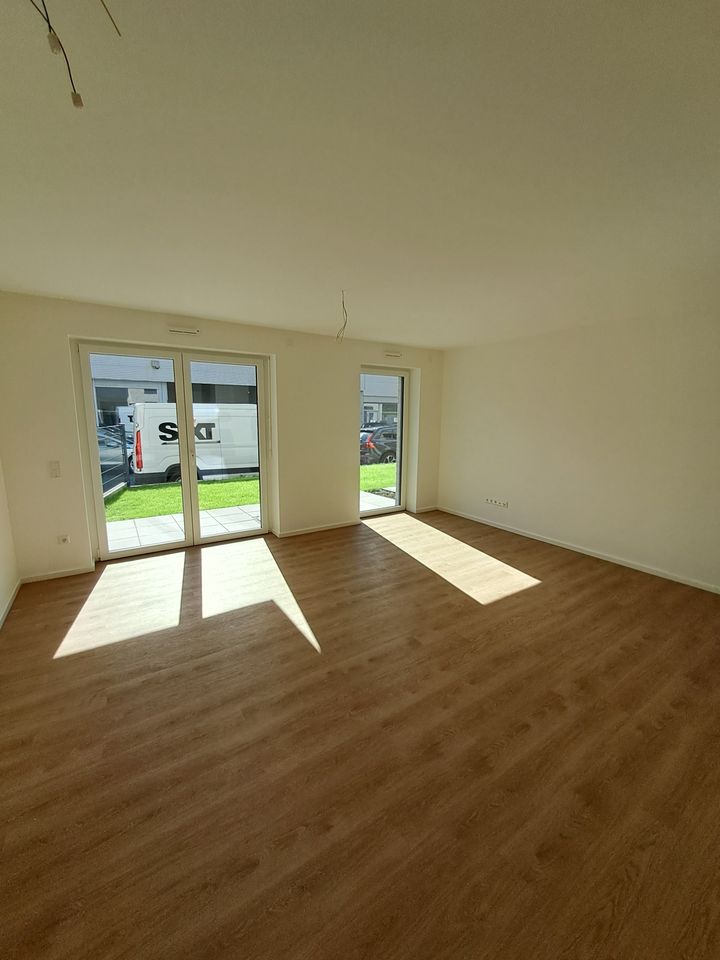 Wohnzimmer mit Terrassen-Zugang